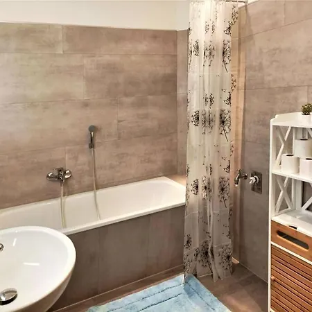Modernes Apartment Mit Balkon Magdeburg Exterior foto