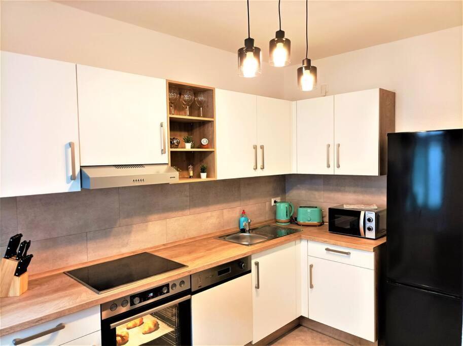 Appartement Modernes Mit Balkon *