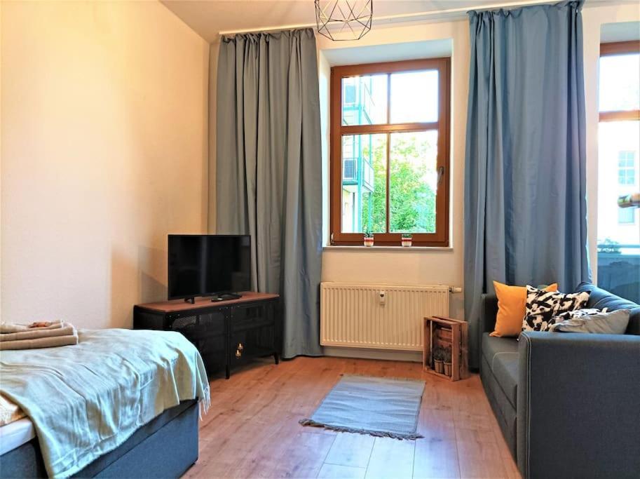 Apartment Modernes Mit Balkon *